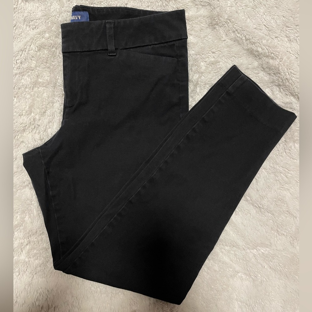 Old Navy Mid Rise Ankle Pixie Pants